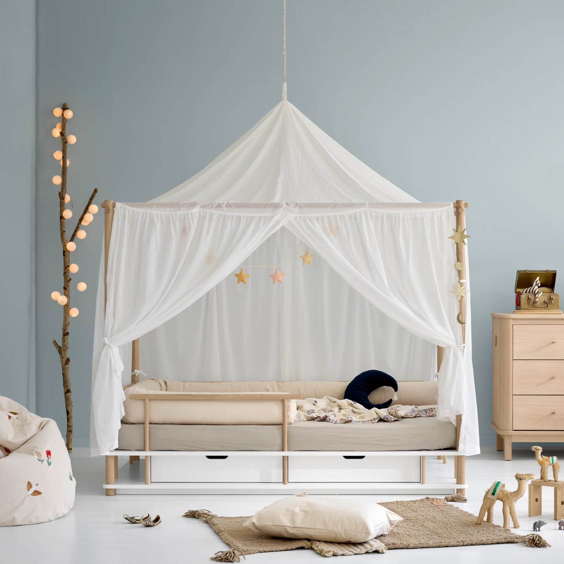 Oliver Furnitue Camp bed canopy Sahara In Organic Sheer White Muslin