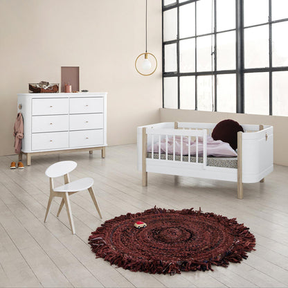 Oliver Furniture Wood Mini+ Cot Bed incl. Junior Kit - White & Oak (0-9 Years)