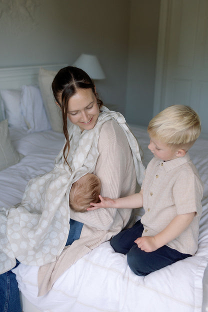 Ralphie Bear Large Muslin Swaddle - Scallop