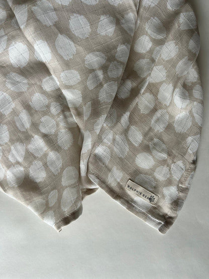 Ralphie Bear Large Muslin Swaddle - Scallop