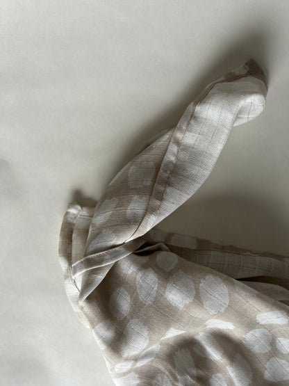 Ralphie Bear Large Muslin Swaddle - Scallop
