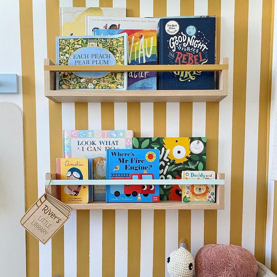 Autumns Corner - The Bookshelf