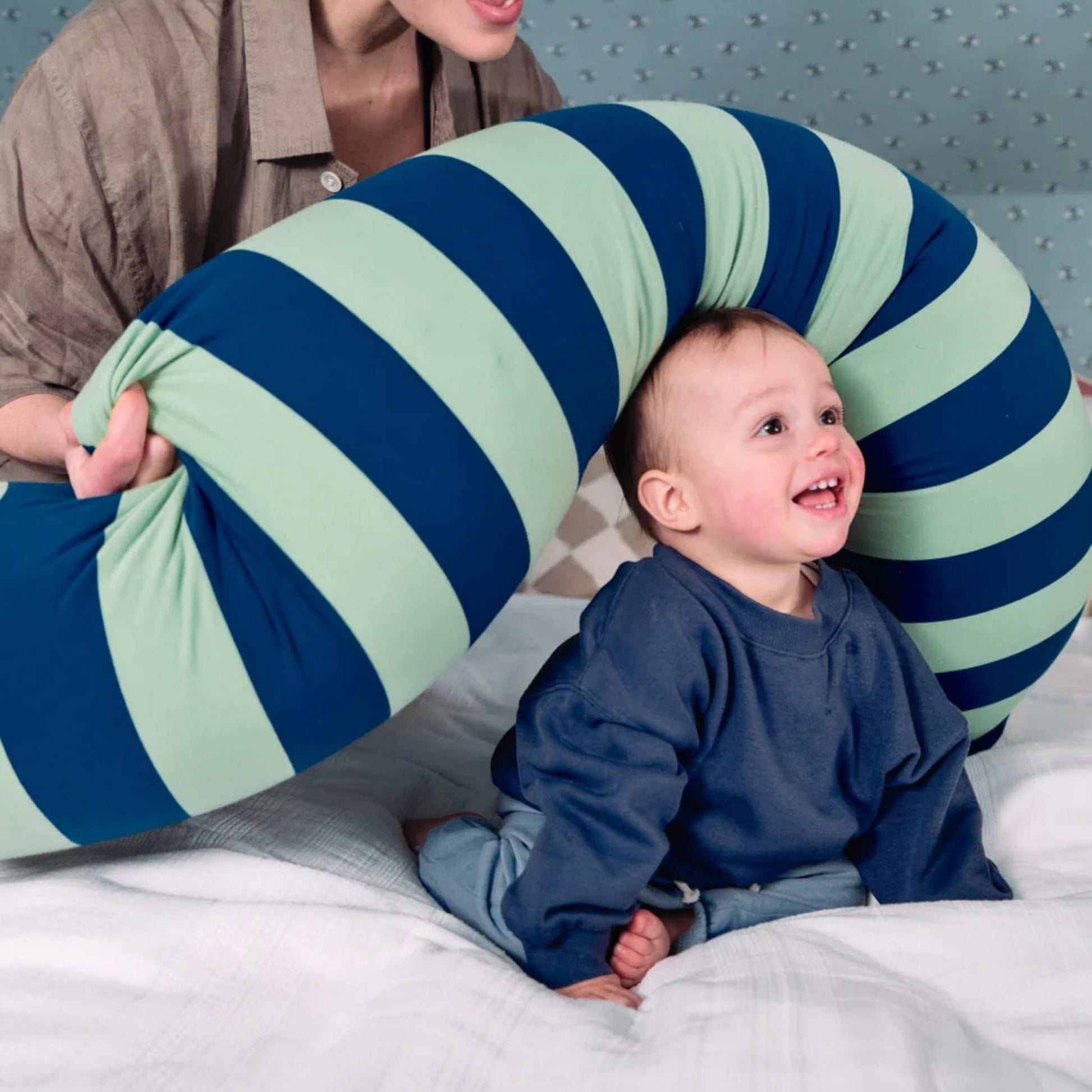 Cushy Puff Pregnancy Pillow - Emerald Dreams