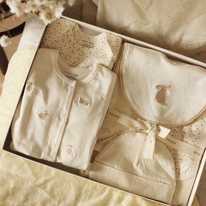 Avery Row New Baby Starter Gift Set - Bunnies / Daisy Meadow / Wild Chamomile