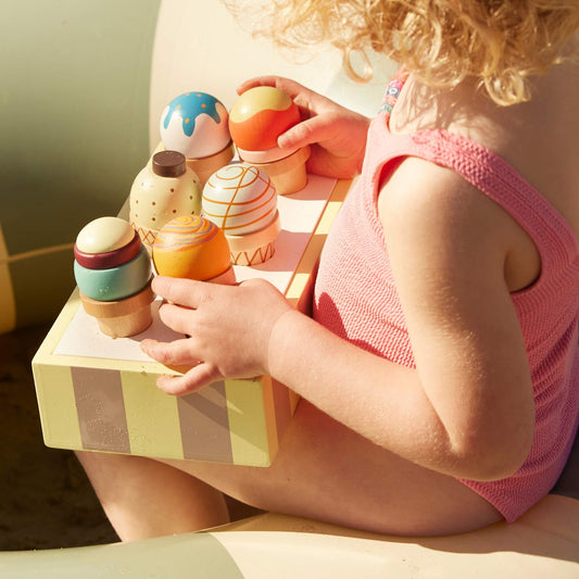 Kids Concept Ice Cream Stand