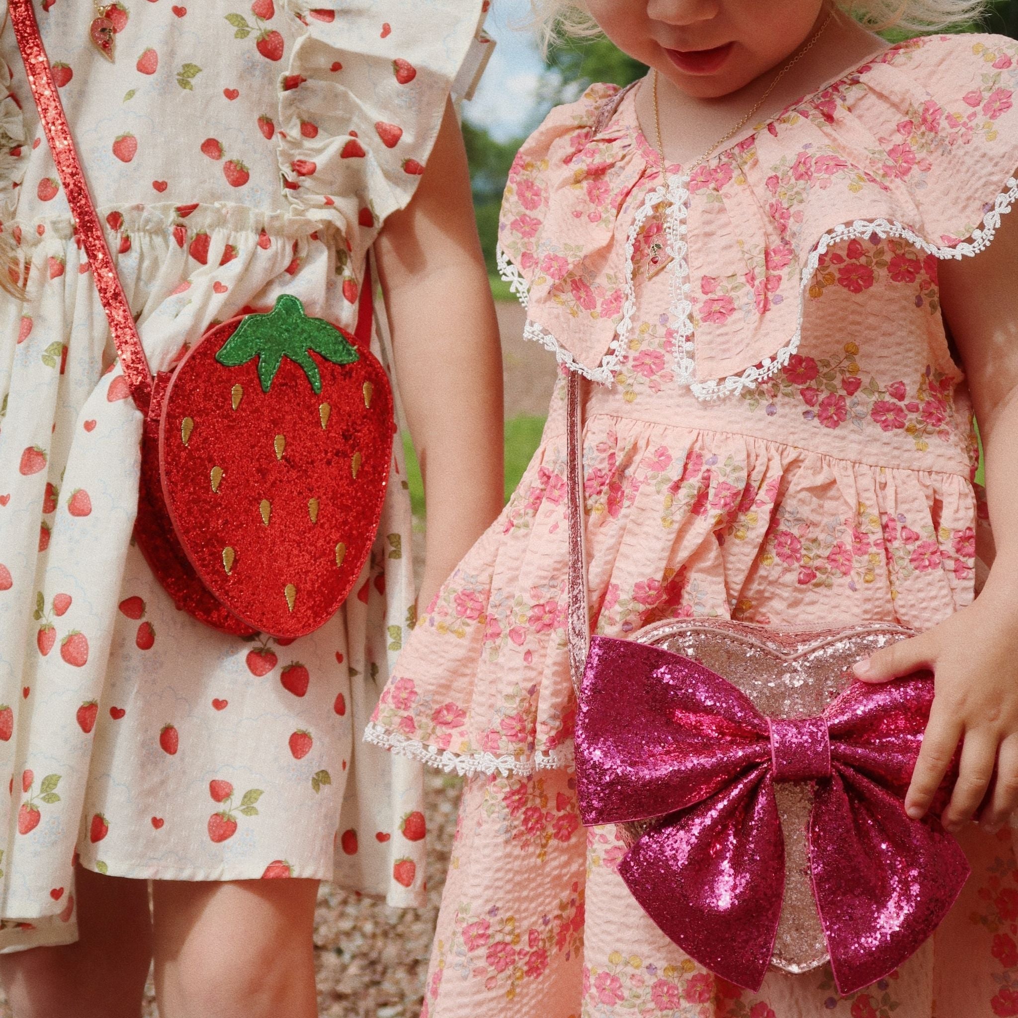 konges sloejd スパンコール　ドレス Konges Slojd Tut Shoulder Bag | Strawberry | Scandiborn