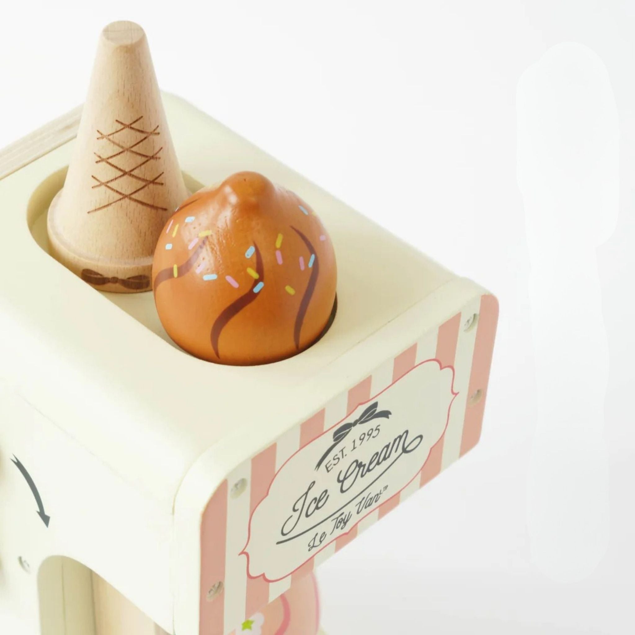 Le Toy Van Ice Cream Machine & Play Food Cones | Scandiborn Le Toy Van Ice Cream Machine & Play Food Cones | Scandiborn