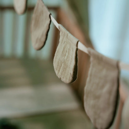 Little Dutch Garland - Pure Sage