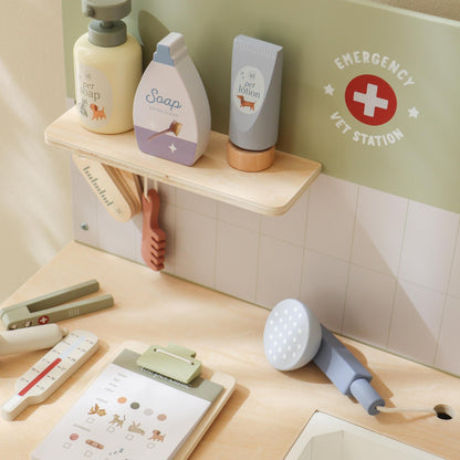 Little Dutch Wooden Veterinary Practice