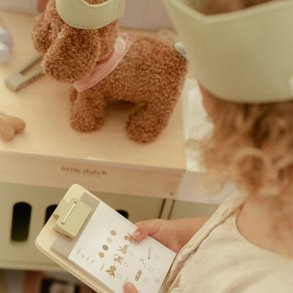 Little Dutch Wooden Veterinary Practice