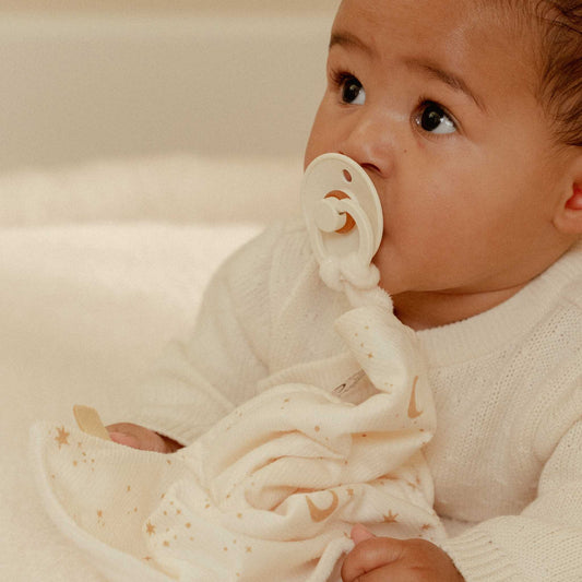 Little Dutch Cuddle Cloth With Teething Ring - Newborn Naturals