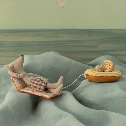 Maileg Dad Beach Mouse with Air Mattress - Flower
