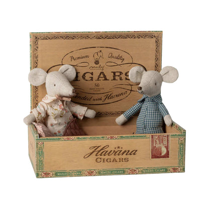 Maileg Grandma & Grandpa Mice in Cigarbox