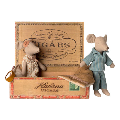 Maileg Mum & Dad Mice In Cigarbox
