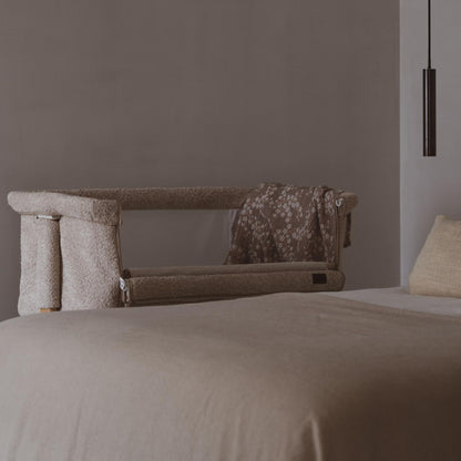Quax Co-Sleeper Side By Side - Natural Boucle Sheep