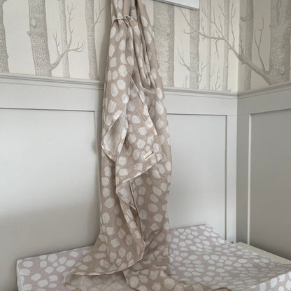 Ralphie Bear Large Muslin Swaddle - Scallop