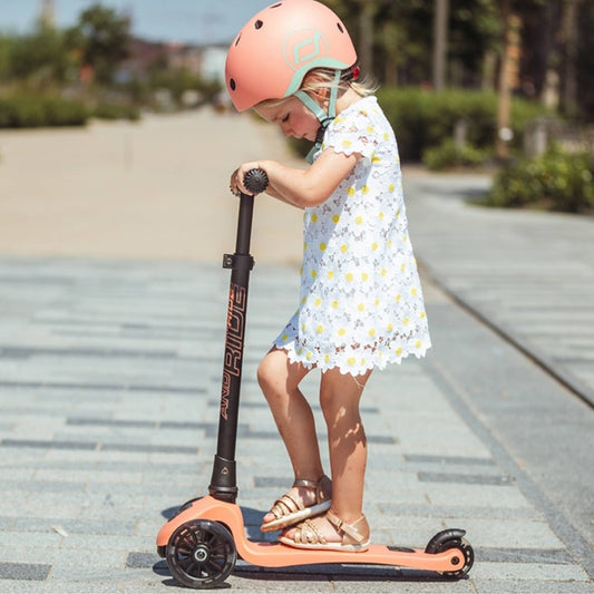 Scoot & Ride Highwaykick 3 LED Scooter - Peach