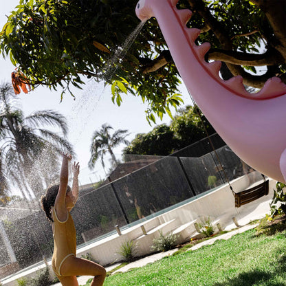 Sunnylife Into The Wild Dino Giant Sprinkler - Pink
