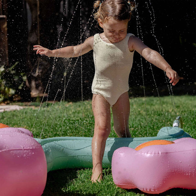 Sunnylife Poppy The Peach Inflatable Sprinkler - Multi