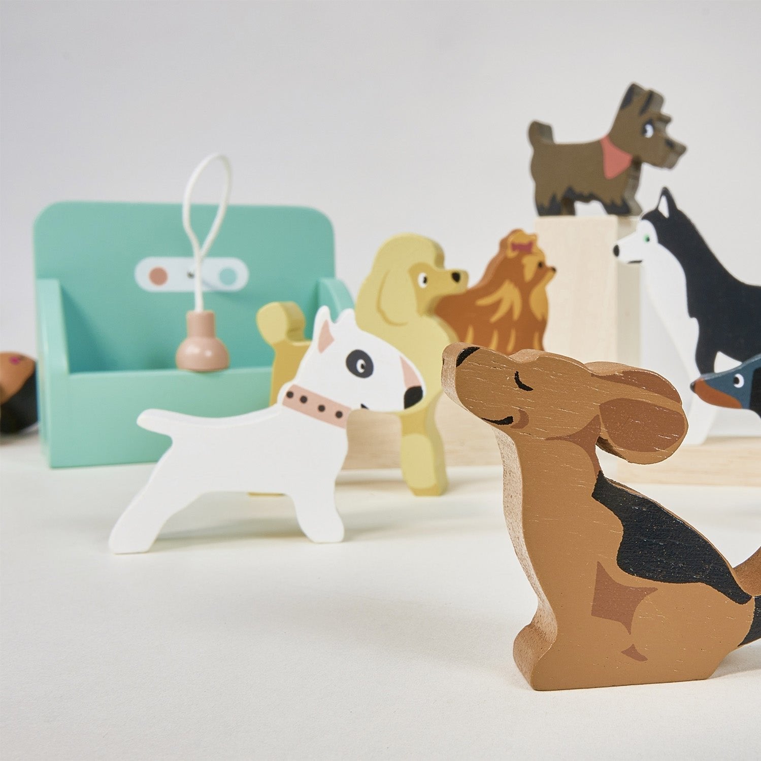 Tender Leaf Toys Waggy Tails Dog Salon  - Giant Poodle, Husky dog, Beagle, Bull Terrier, Dachsund, Shih Tzu, Scotty dog