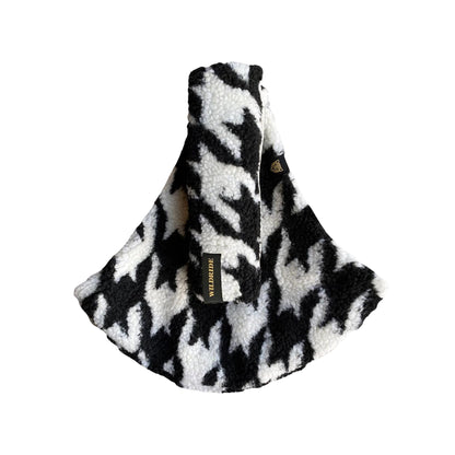 Wildride Toddler Carrier - Houndstooth Teddy