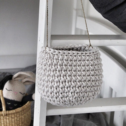 Zuri House Small Crochet Hanging Basket - Oatmeal