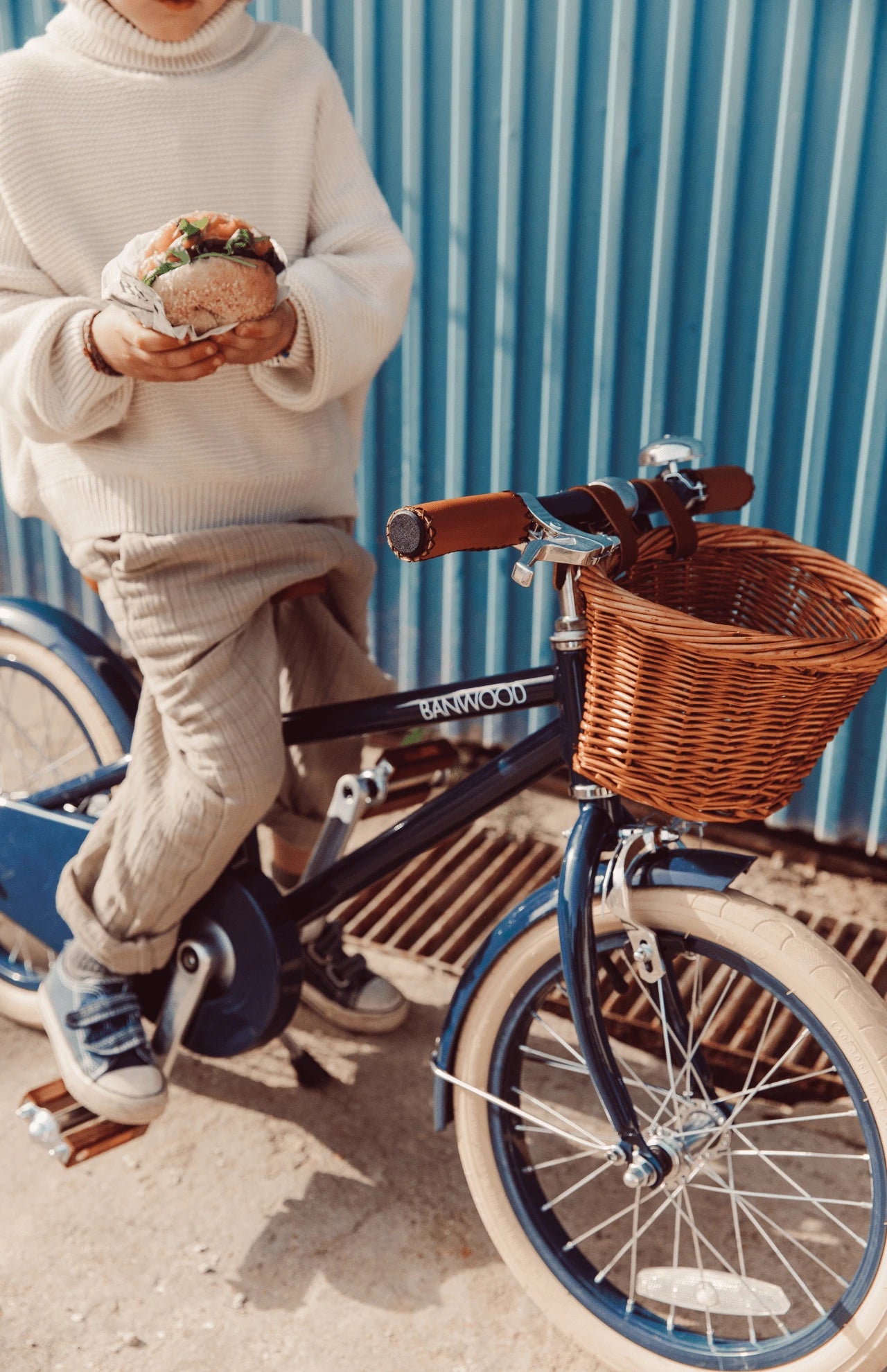 Banwood Bikes Classic Bicycle Navy Blue