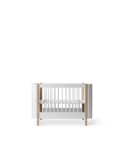 Oliver Furniture Wood Mini+ Cot Bed excl. Junior Kit - White & Oak (0-3 Years)