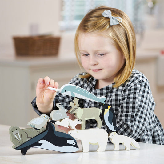 Tender Leaf Toys Wooden Polar Animals Set / Shelf