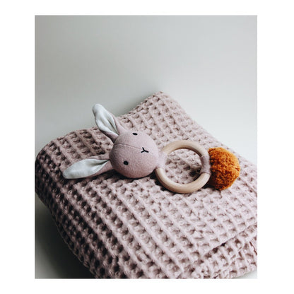 Liewood Rattle Aria Rose Rabbit - Scandibørn