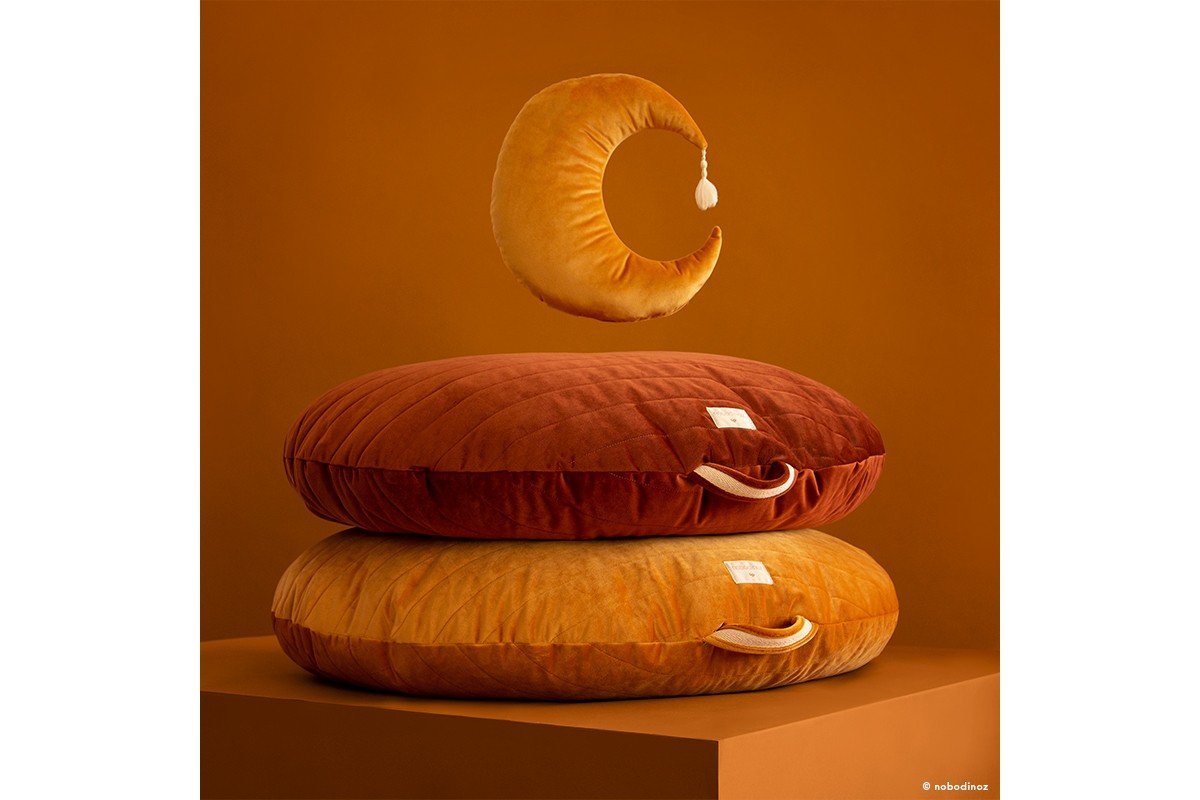 Nobodinoz Pierrot Moon Velvet Cushion in Farniente Yellow - Scandibørn