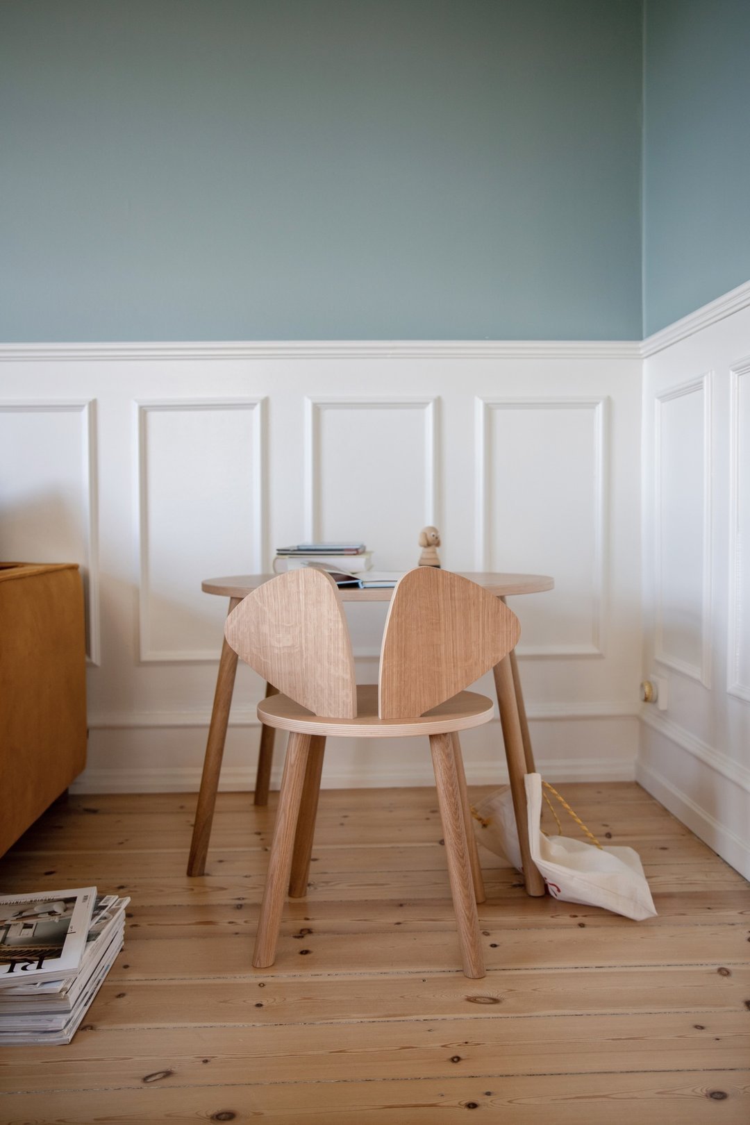 Nofred Mouse School Chair in oak (6-10 Years) - Scandibørn