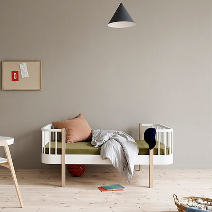 Oliver Furniture Wood Junior Bed - White & Oak