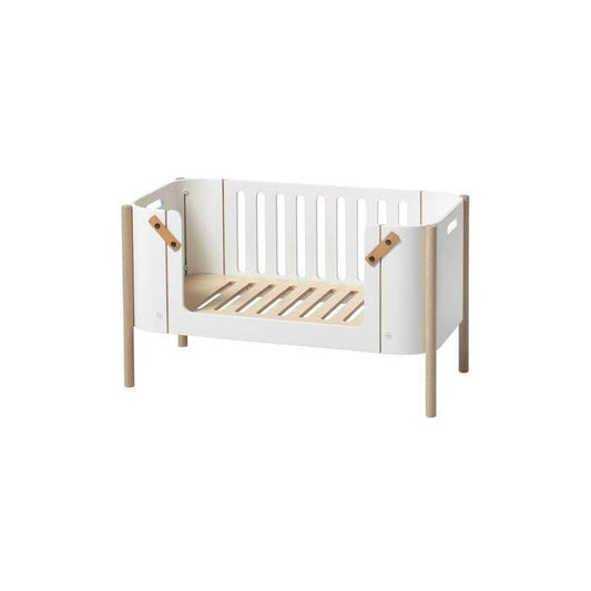 Oliver Furniture Wood Bench in White/Oak - Scandibørn