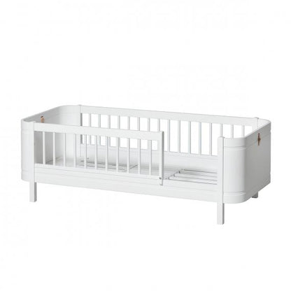 Oliver Furniture - Wood Mini + Junior Bed in White - Scandibørn