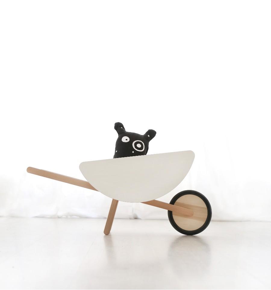 Ooh Noo Toy Wheelbarrow - Scandibørn
